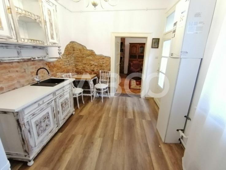 Apartament la casa 2 camere 58 utili renovat in Orasul de Jos Sibiu