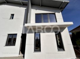 Casa tip duplex 4 camere 133mp utili 2 balcoane curte Recea Alba Iulia