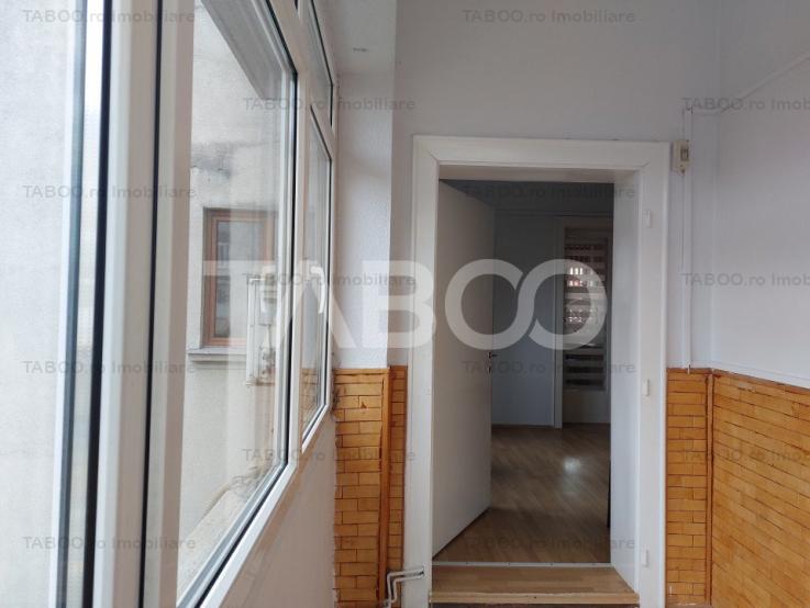 Spatiu de birou 4 camere decomandate 110 mp loc parcare zona centrala 