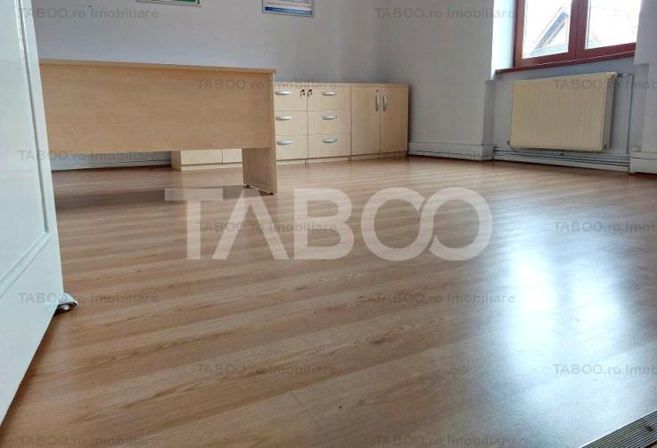 Spatiu de birou 4 camere decomandate 110 mp loc parcare zona centrala 