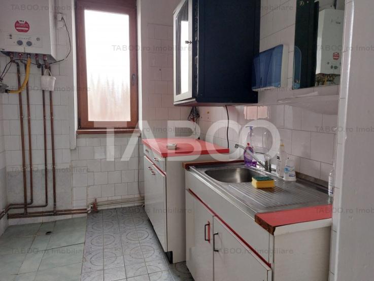 Spatiu de birou 4 camere decomandate 110 mp loc parcare zona centrala 