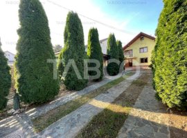 Casa individuala renovata cu 5 camere 2 bai teren 500 mp Piata Cluj