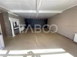 Spatiu comercial de inchiriat 56 mpu vad pietonal zona Orasul de Jos