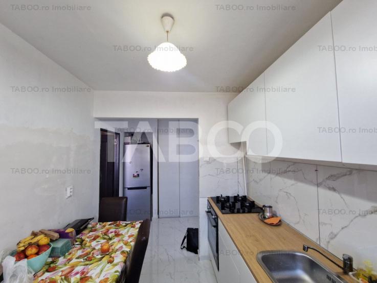 Apartament de vanzare 2 camere cu balcon zona Cedonia mobilat utilat