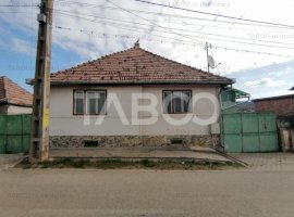COMISION0! Casa individuala teren 1126 m strada Dupa Gradini Sura Mare