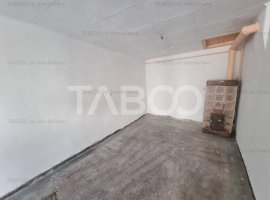 Spatiu comercial de inchiriat 20 mpu in Orasul de Jos Sibiu