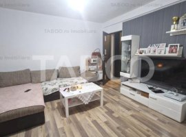 Apartament de vanzare cu 3 camere si balcon la etajul 3 Terezian Sibiu