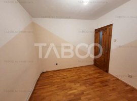 Apartament cu 3 camere etaj 3 de vanzare in Sebes Lucian Blaga