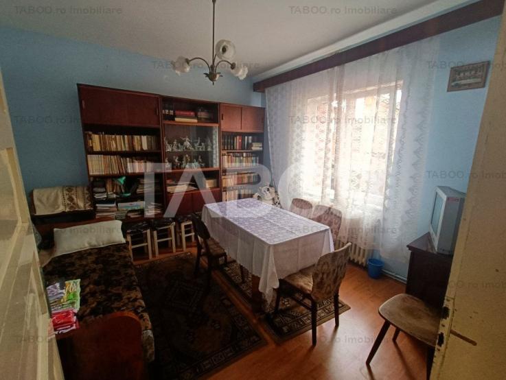 Casa de vanzare 162 mpu 6 camere 2 bai 375 mp teren liber Piata Cluj