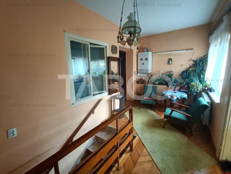 Casa de vanzare 162 mpu 6 camere 2 bai 375 mp teren liber Piata Cluj