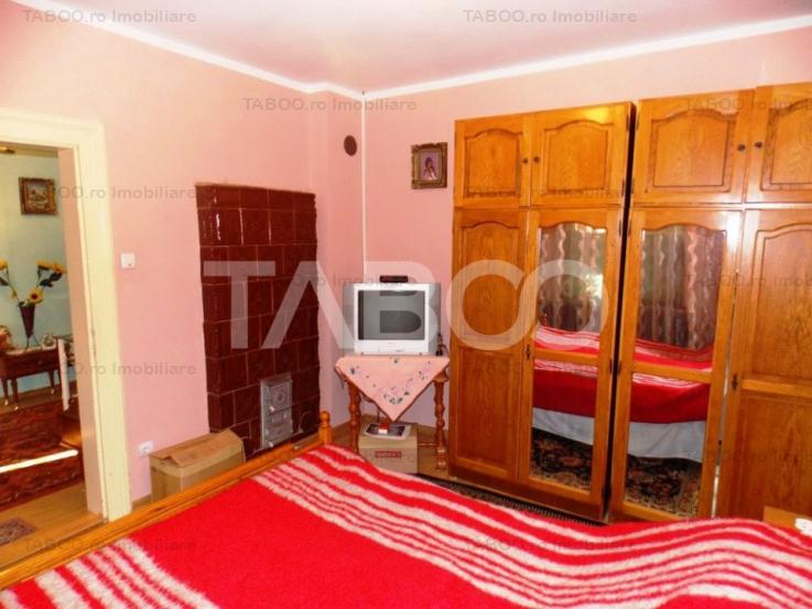 Casa individuala de vanzare 6 camere si 860 mp teren Gusterita