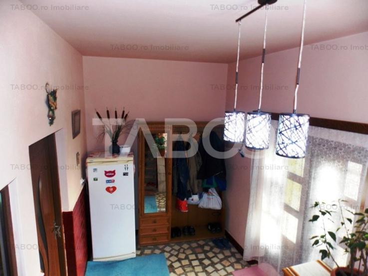 Casa individuala de vanzare 6 camere si 860 mp teren Gusterita