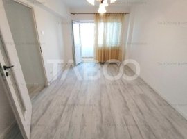 Apartament decomandat 2 camere renovat balcon pivnita Strand Sibiu