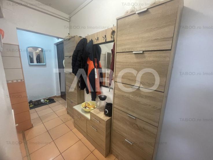 Apartament la etajul 1 cu 3 camere si balcon zona Rahovei Sibiu