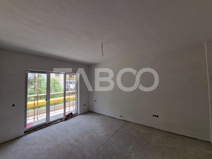 Apartament 64 mpu 2 camere 2 balcoane 12 mp la etajul 1 MIhai Viteazu