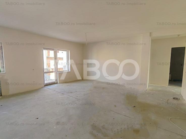 Apartament 3 camere la ETAJUL 2 balcon si loc de parcare COMISION 0%!!