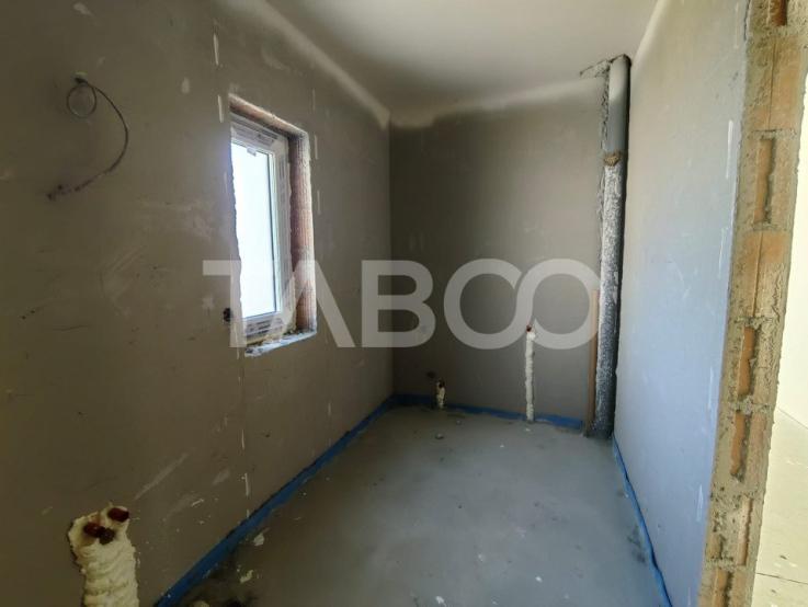 COMISION 0%!! Apartament 3 camere balcon si loc de parcare in SIBIU