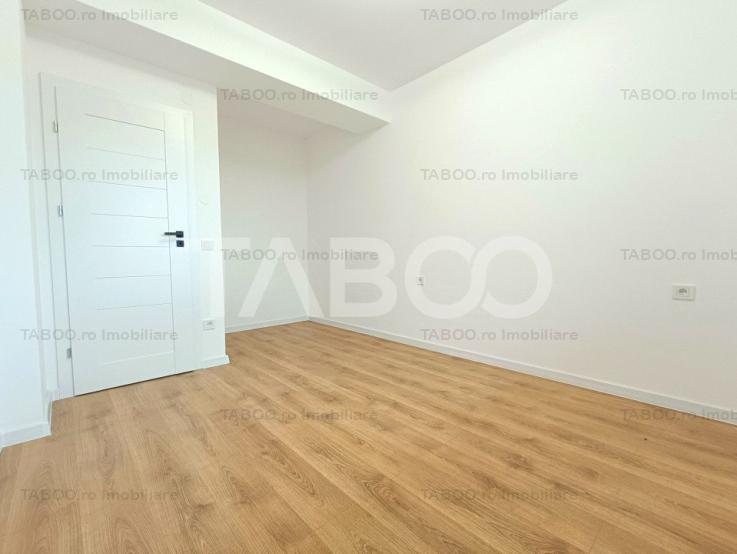 Apartament cu 3 camere 2 bai balcon si parcare privata - comision zero