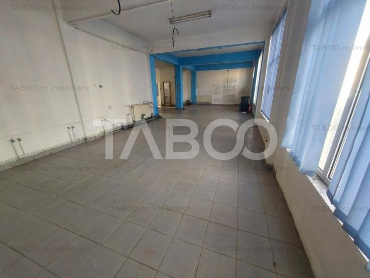 Spatiu comercial de inchiriat 105 mpu cu vitrine 6 m Central Sibiu