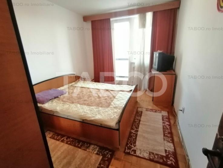 Apartament de vanzare 3 camere balcon etaj intermediar Terezian Sibiu