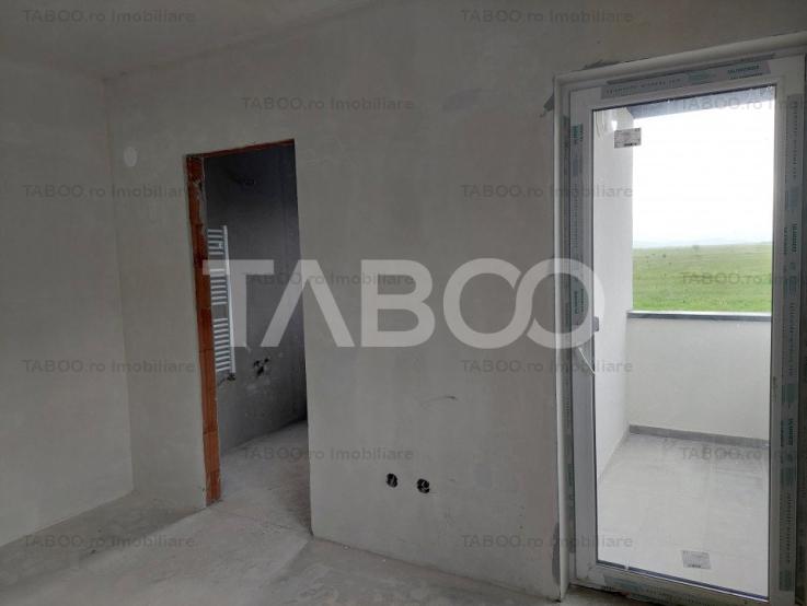 Apartament LA CHEIE cu 2 camere 51 mpu si balcon zona Doamna Stanca