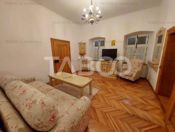 Apartament la casa de vanzare 56 mpu 2 camere parter Centrul Istoric 