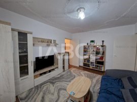 Apartament de vanzare cu 3 camere etaj 1 cu pivnita zona Rahovei Sibiu