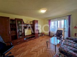 Apartament decomandat 76 mp utili 3 camere 2 bai bloc cu lift Terezian