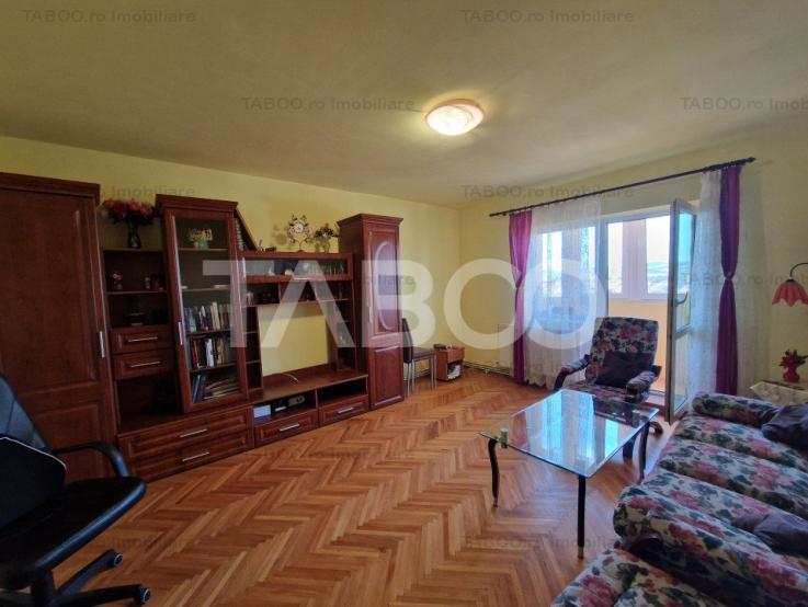 Apartament decomandat 76 mp 3 camere 2 bai utili bloc cu lift Terezian