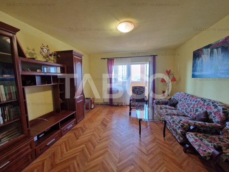 Apartament decomandat 76 mp 3 camere 2 bai utili bloc cu lift Terezian