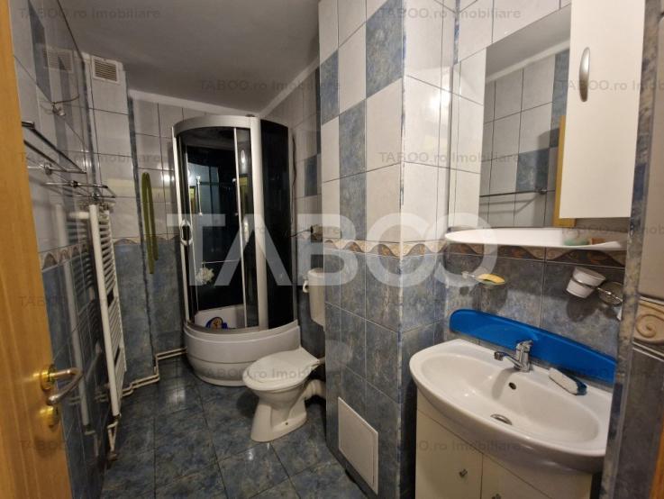 Apartament decomandat 76 mp 3 camere 2 bai utili bloc cu lift Terezian