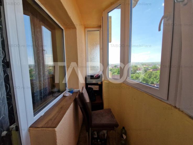 Apartament 76 mp utili decomandat 3 camere 2 bai bloc cu lift Terezian