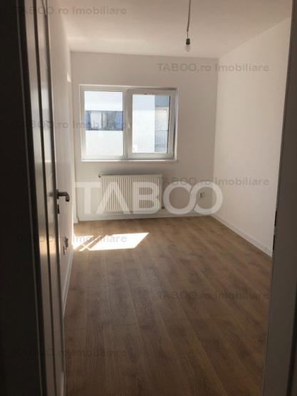 Apartament LA CHEIE 4 camere 81 mpu si LOC PARCARE zona Dna Stanca 