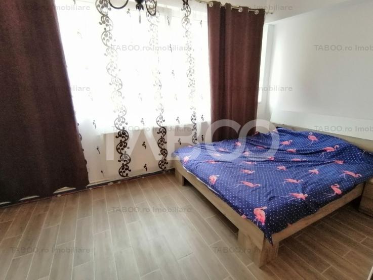 Apartament 3 camere 80 mpu pretabil spatiu comercial zona Strand Sibiu