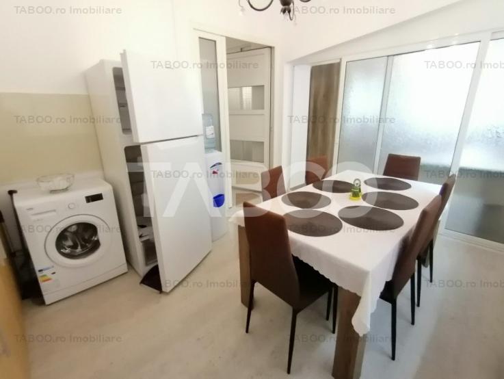 Apartament 3 camere 80 mpu pretabil spatiu comercial zona Strand Sibiu