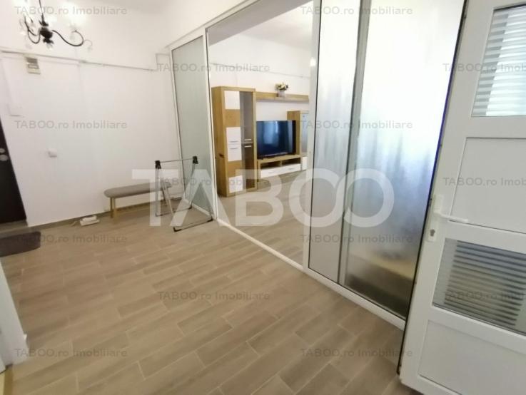 Apartament 3 camere 80 mpu pretabil spatiu comercial zona Strand Sibiu