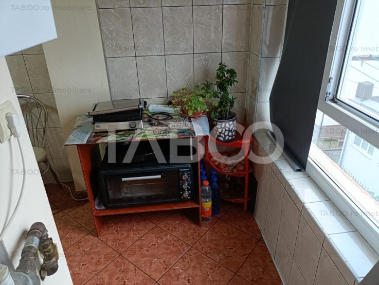 Garsoniera decomandata 30 mpu balcon 3 mp zona Cetate Alba Iulia