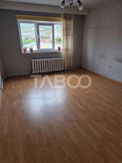 Garsoniera decomandata 30 mpu balcon 3 mp Cetate Alba Iulia