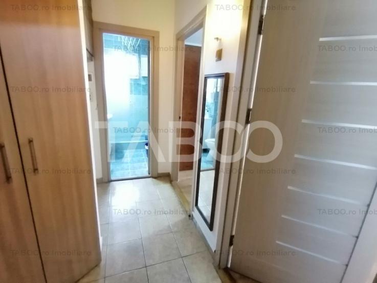 Apartament decomandat 3 camere balcon pivnita lift Vasile Aaron Sibiu