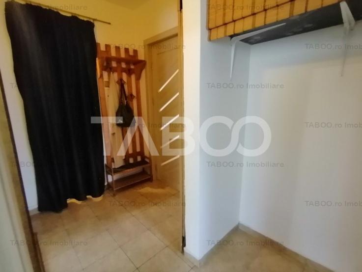 Apartament decomandat 3 camere balcon pivnita lift Vasile Aaron Sibiu