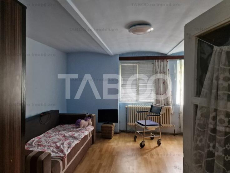 Apartament la casa cu 4 camere curte proprie si acces separat Terezian