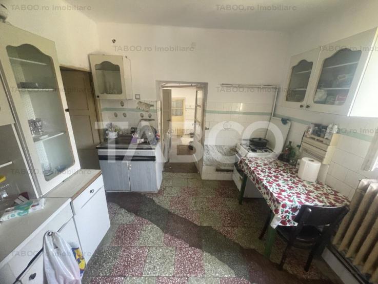 Apartament la casa cu 4 camere curte proprie si acces separat Terezian