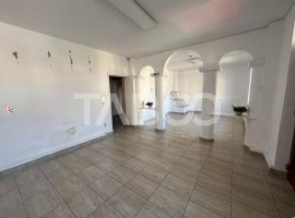 Spatiu comercial la casa 3 camere 80 mpu curte Calea Dumbravii Sibiu