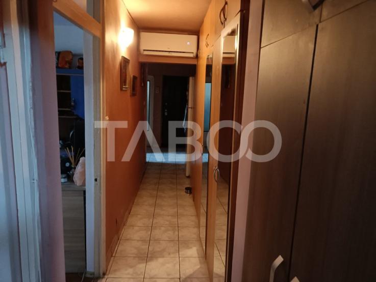 Apartament decomandat 3 camere 68 mp utili balcon Cetate Alba Iulia