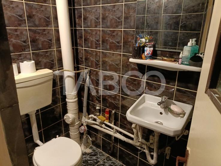 Apartament decomandat 3 camere 68 mp utili balcon Cetate Alba Iulia