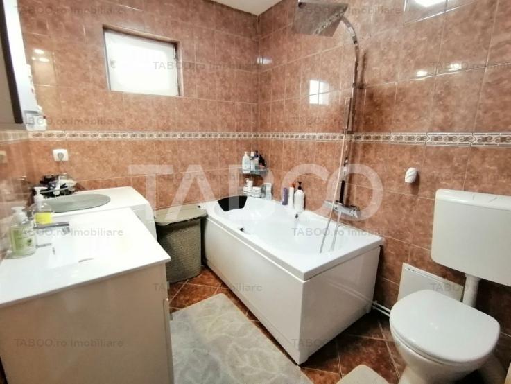 Apartament decomandat de vanzare 75 utili 3 camere 2 bai Mihai Viteazu