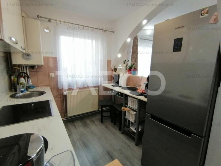 Apartament decomandat de vanzare 75 utili 3 camere 2 bai Mihai Viteazu