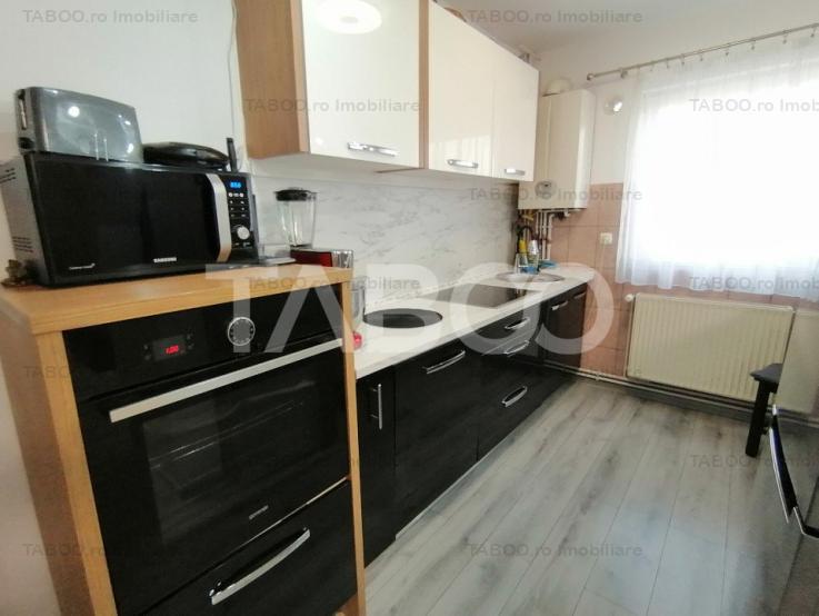 Apartament decomandat de vanzare 75 utili 3 camere 2 bai Mihai Viteazu