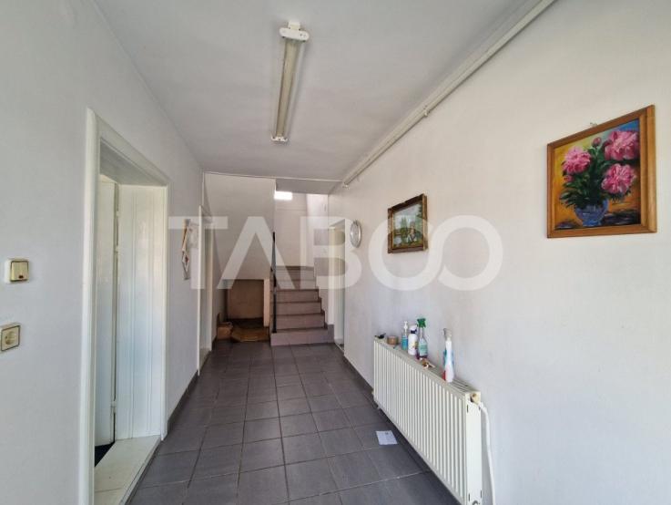 Spatiu comercial 220mp CURENT TRIFAZIC 3 locuri parcare Lazaret Sibiu 