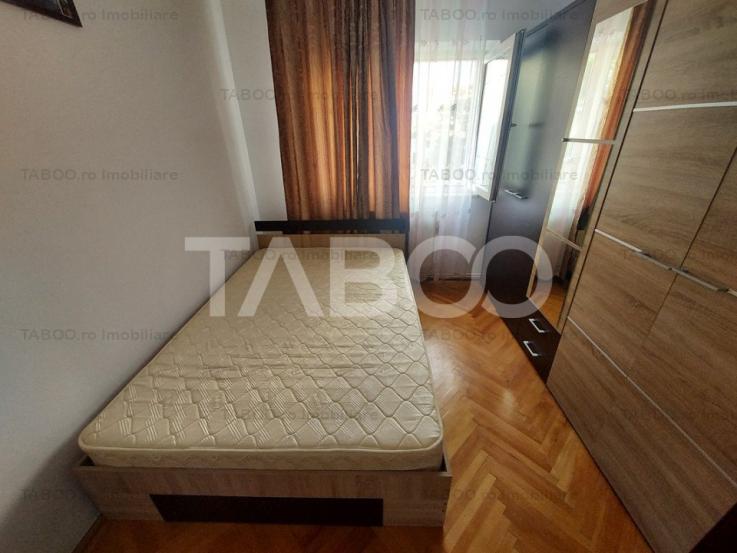 Apartament 3 camere decomandate 80 mpu etaj 1 parcare pivnita balcon